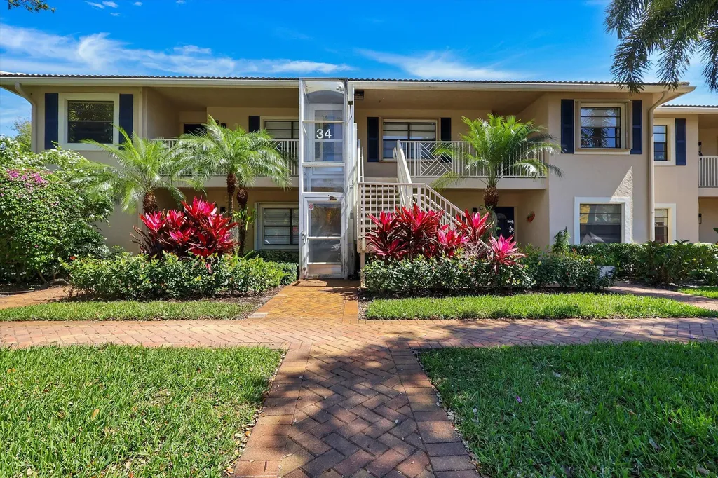34 W Stratford Lane Lane W Boynton Beach FL 33436