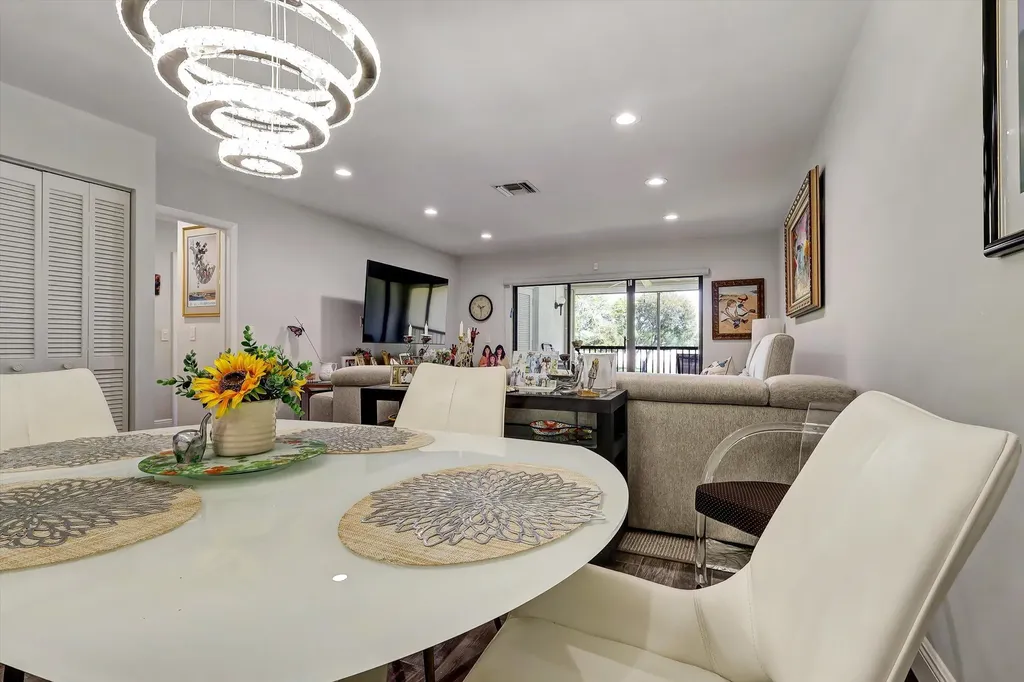 34 W Stratford Lane Lane W Boynton Beach FL 33436