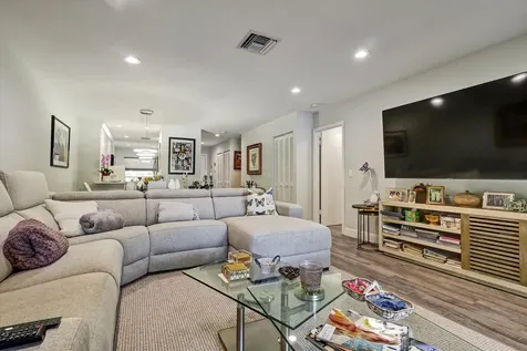 34 W Stratford Lane Lane W Boynton Beach FL 33436
