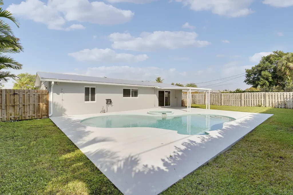 636 Eastwind Drive North Palm Beach FL 33408