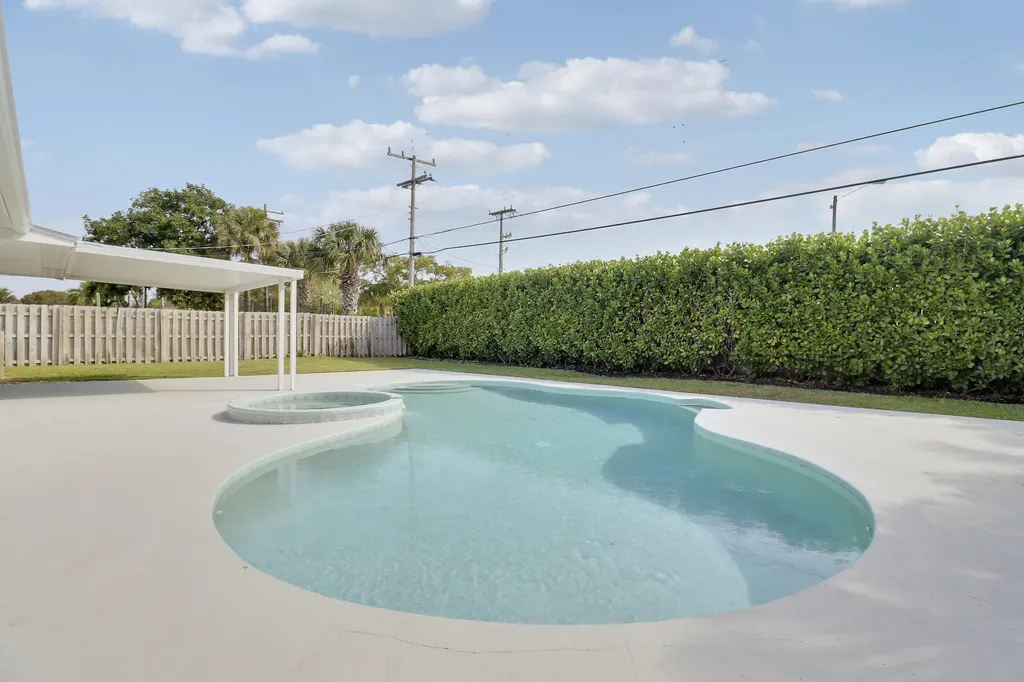 636 Eastwind Drive North Palm Beach FL 33408
