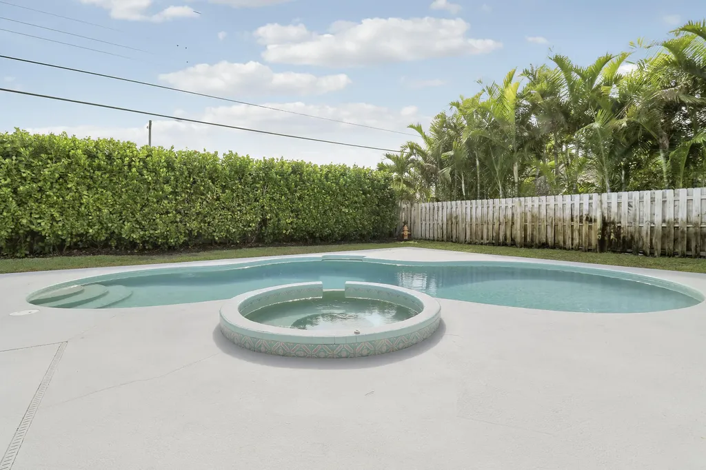 636 Eastwind Drive North Palm Beach FL 33408