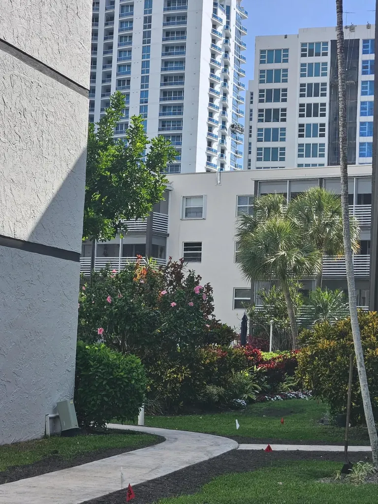 1541 S Ocean Boulevard Pompano Beach FL 33062