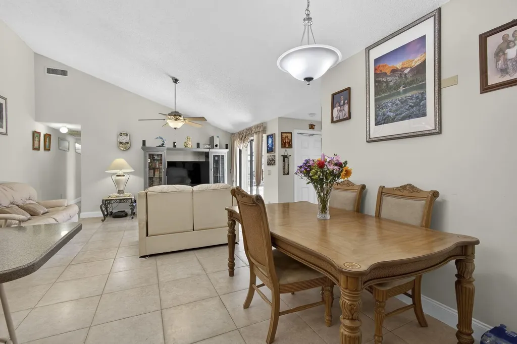 5662 Golden Eagle Circle Palm Beach Gardens FL 33418
