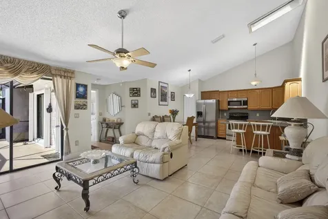 5662 Golden Eagle Circle Palm Beach Gardens FL 33418