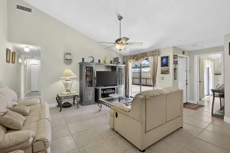 5662 Golden Eagle Circle Palm Beach Gardens FL 33418