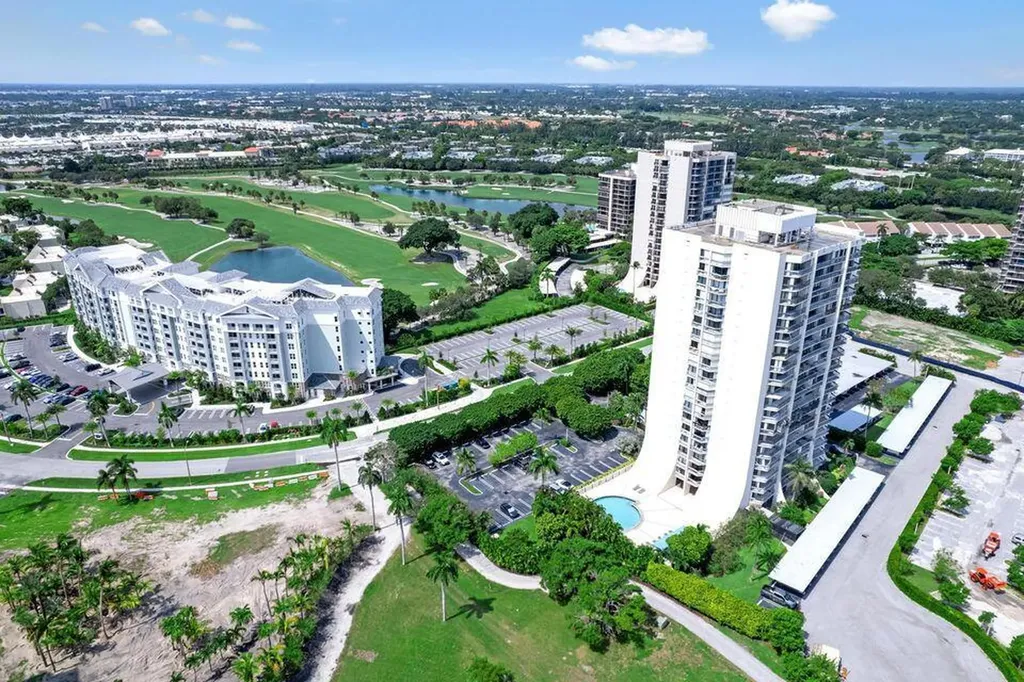 2400 Presidential Way West Palm Beach FL 33401