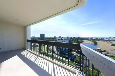 2400 Presidential Way West Palm Beach FL 33401