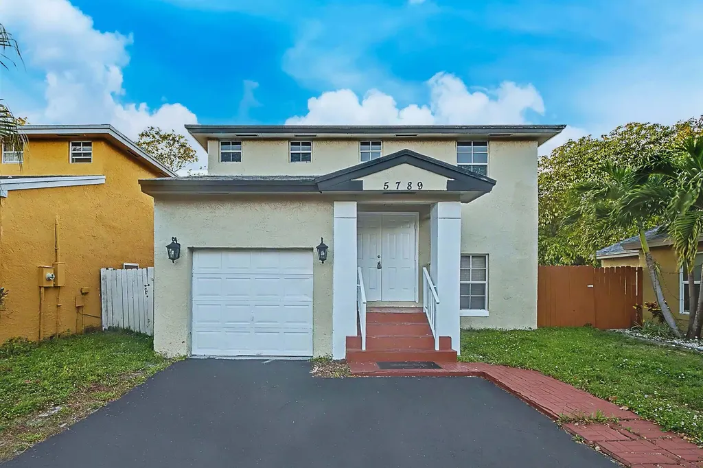 5789 Woodland Point Drive Tamarac FL 33319