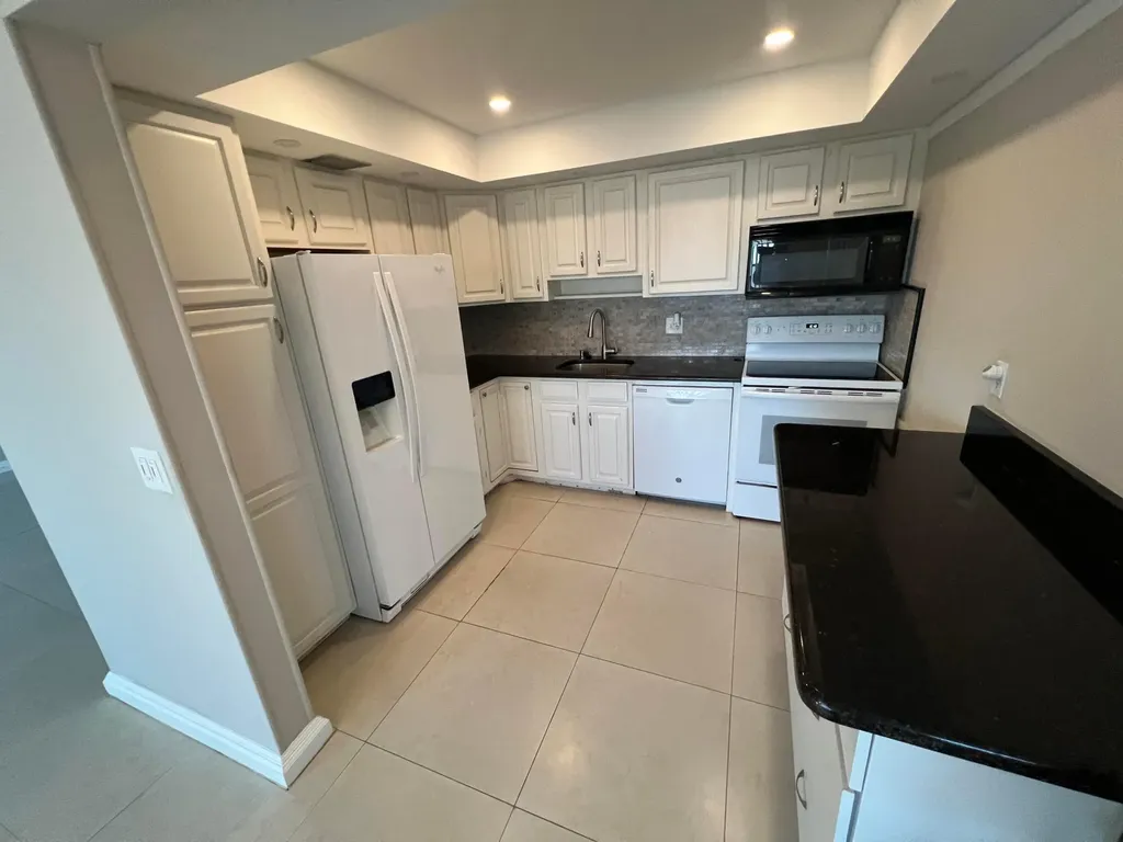 413 Greenbrier A West Palm Beach FL 33417