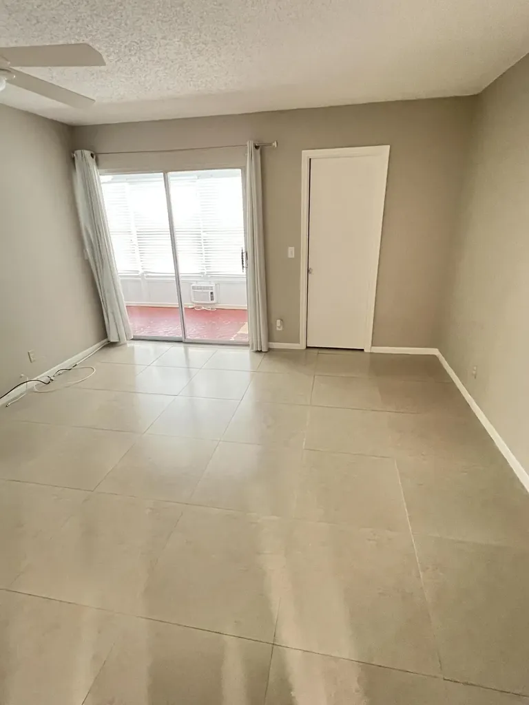 413 Greenbrier A West Palm Beach FL 33417