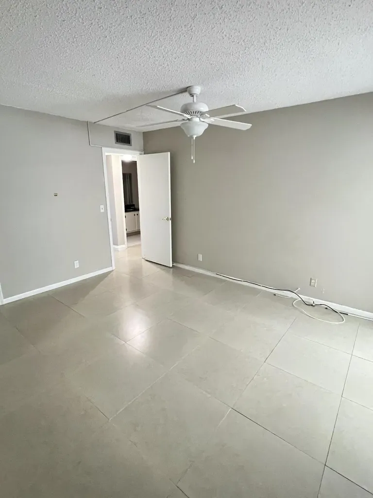 413 Greenbrier A West Palm Beach FL 33417