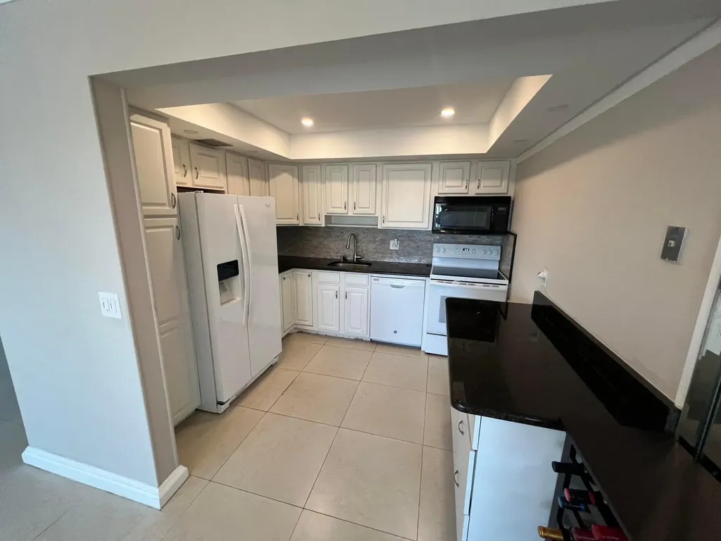 413 Greenbrier A West Palm Beach FL 33417