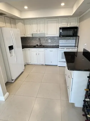 413 Greenbrier A West Palm Beach FL 33417