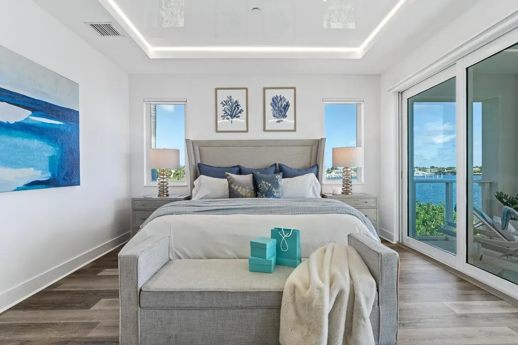 100 Water Club Court N North Palm Beach FL 33408