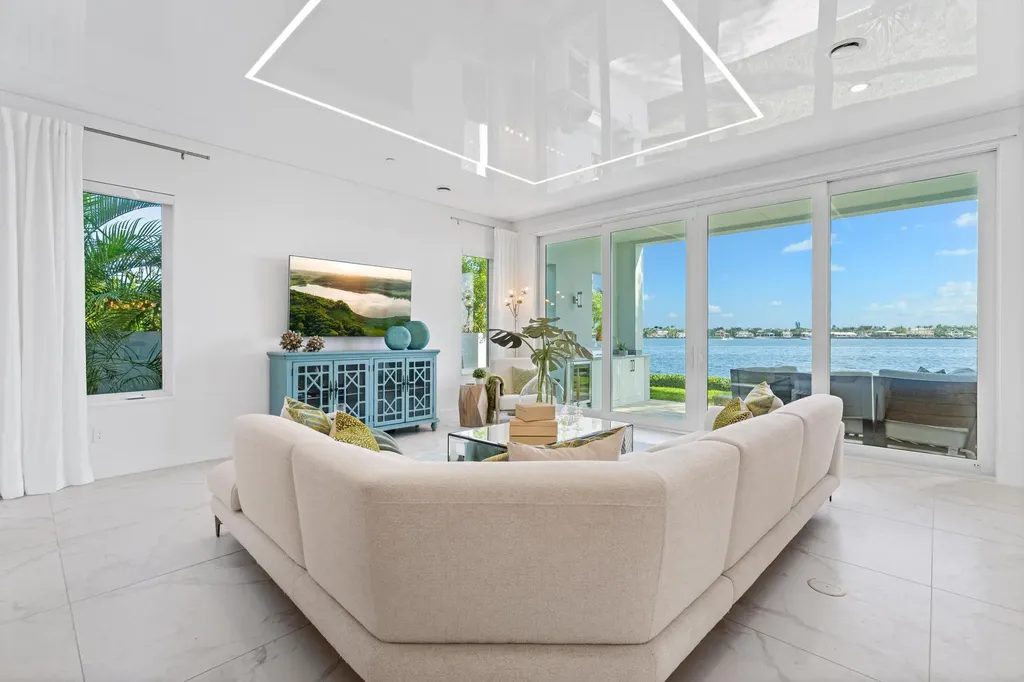 100 Water Club Court N North Palm Beach FL 33408