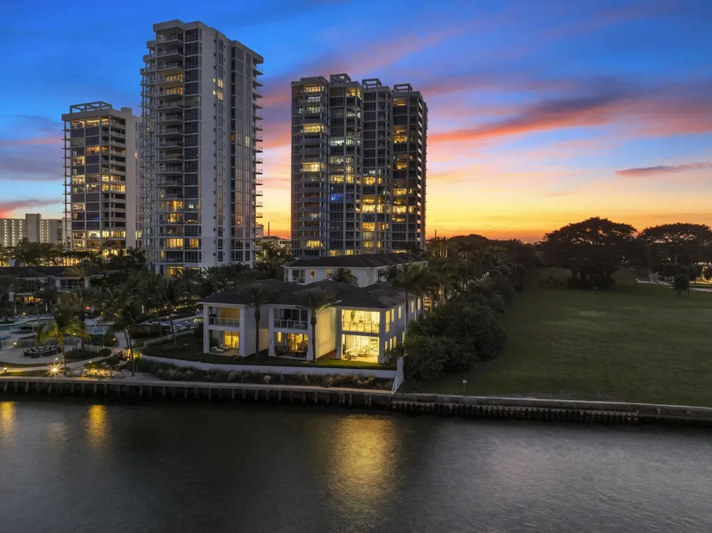 100 Water Club Court N North Palm Beach FL 33408