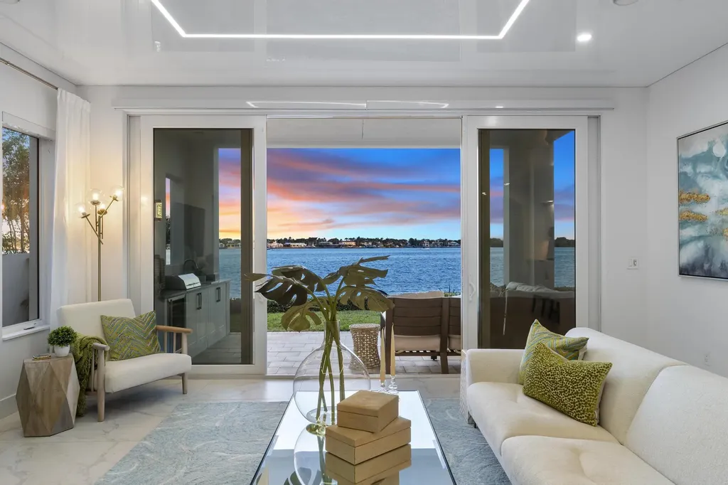 100 Water Club Court N North Palm Beach FL 33408