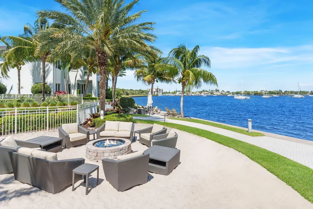 100 Water Club Court N North Palm Beach FL 33408