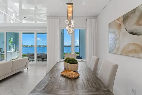 100 Water Club Court N North Palm Beach FL 33408