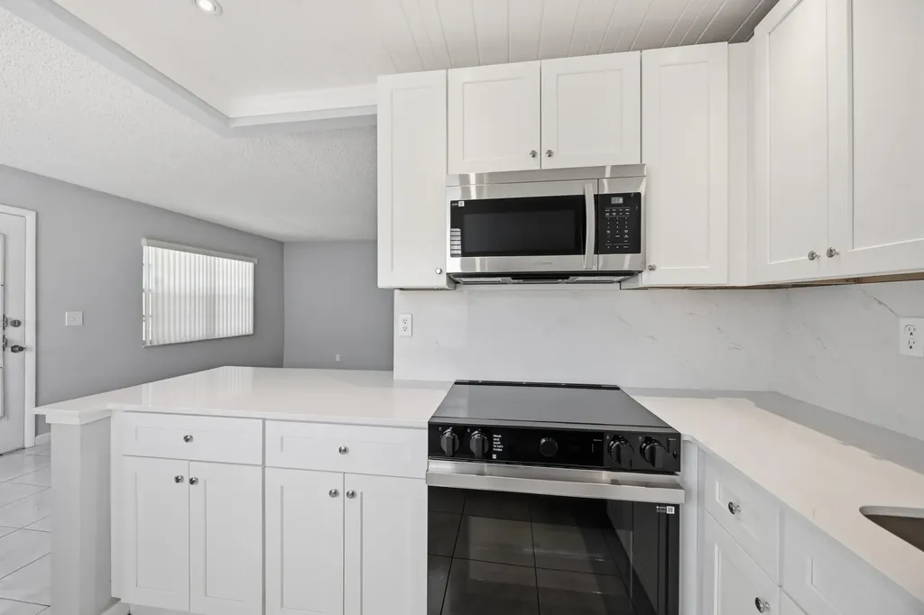 422 Burgundy I Delray Beach FL 33484