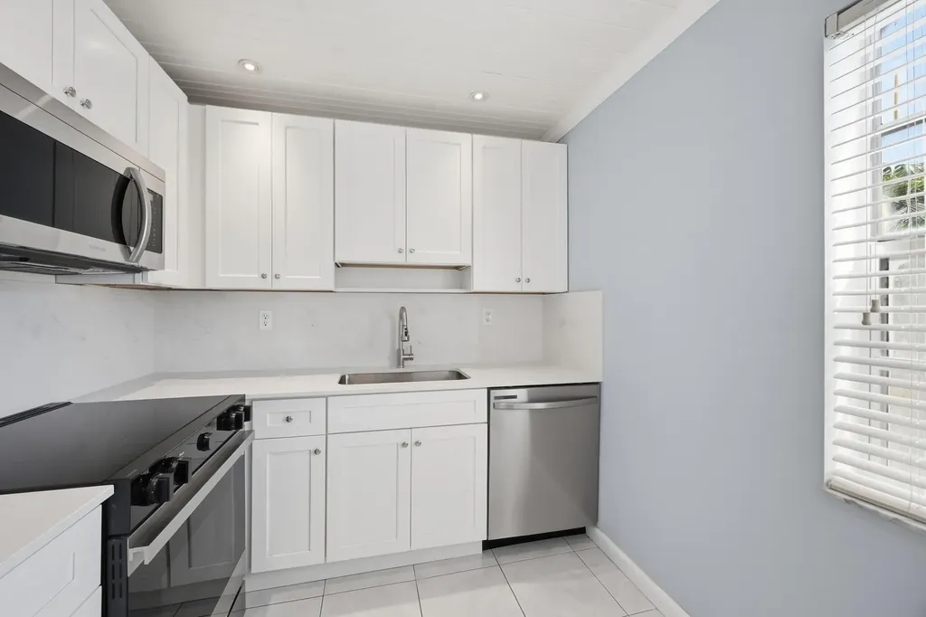 422 Burgundy I Delray Beach FL 33484