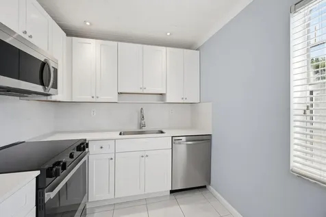 422 Burgundy I Delray Beach FL 33484