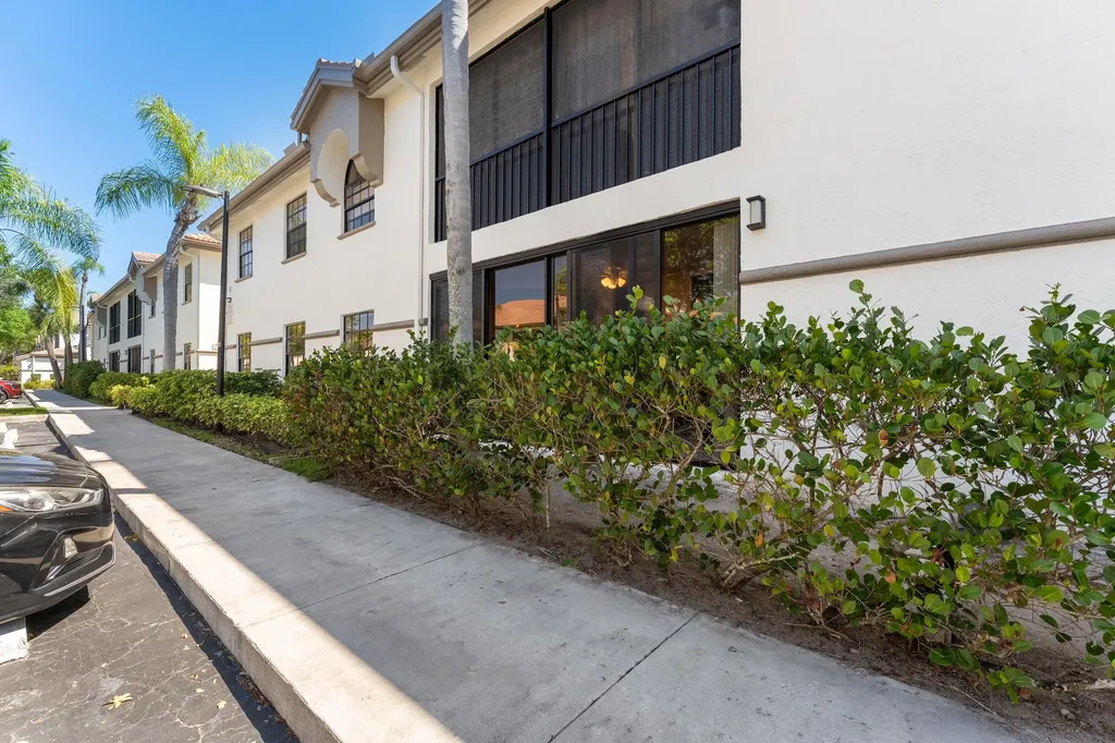 5226 Europa Drive Boynton Beach FL 33437