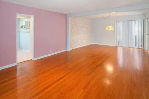 1205 N Palmway Lake Worth Beach FL 33460