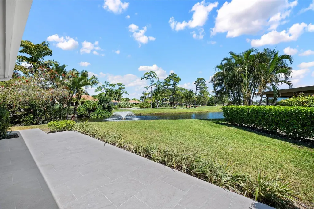 13297 Garth Court Palm Beach Gardens FL 33418