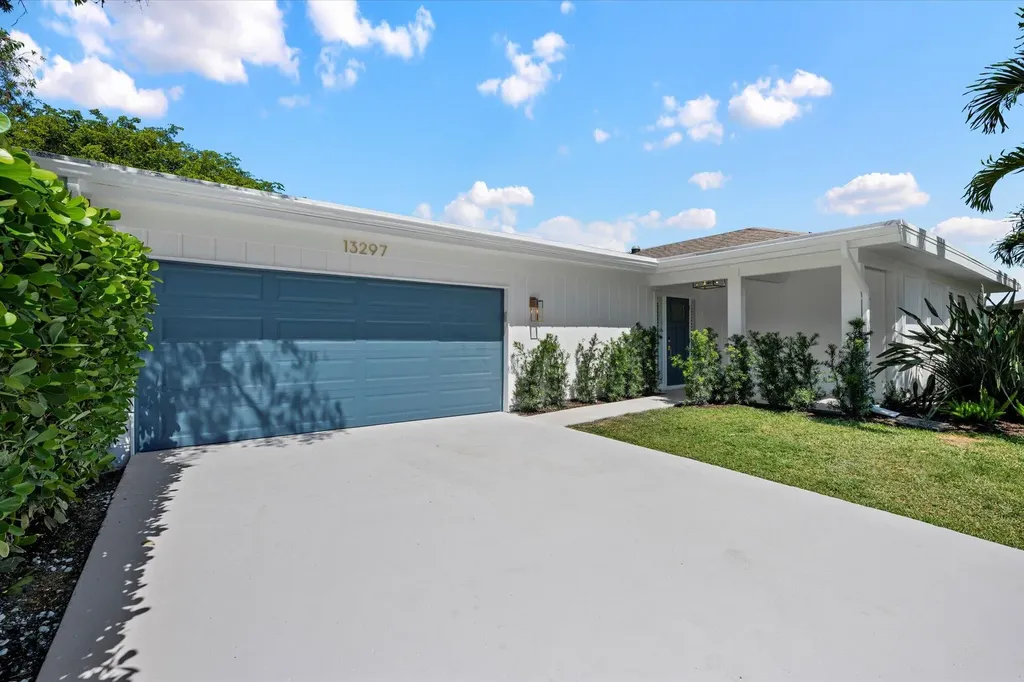 13297 Garth Court Palm Beach Gardens FL 33418