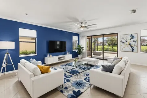 5086 Pendelton Square Vero Beach FL 32967