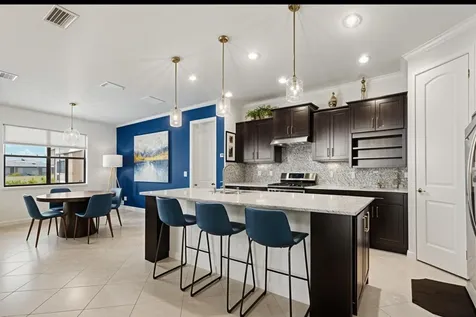 5086 Pendelton Square Vero Beach FL 32967