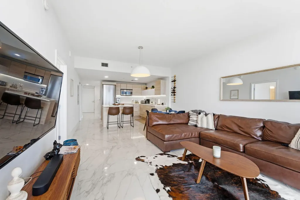 16385 Biscayne Boulevard North Miami Beach FL 33160