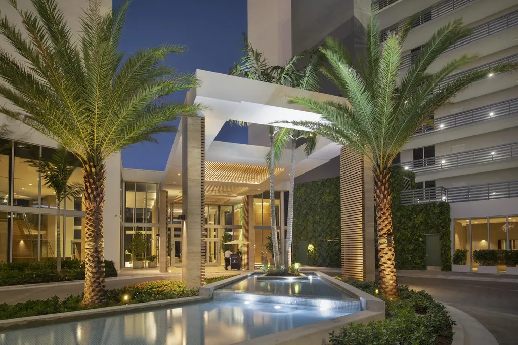 16385 Biscayne Boulevard North Miami Beach FL 33160