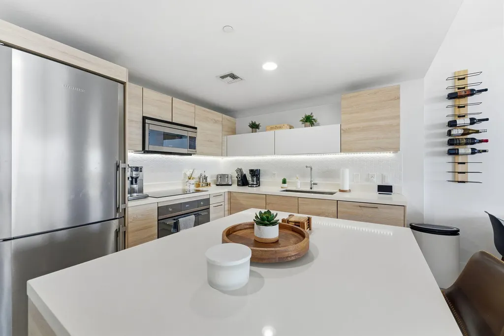 16385 Biscayne Boulevard North Miami Beach FL 33160