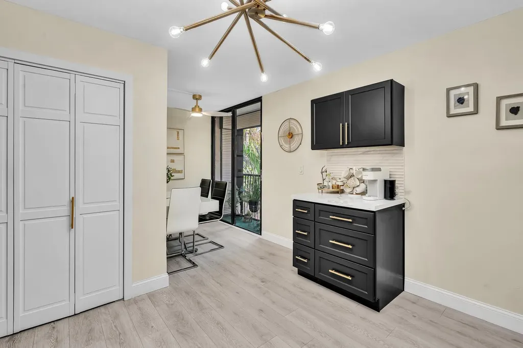 2804 N 46th Avenue Hollywood FL 33021