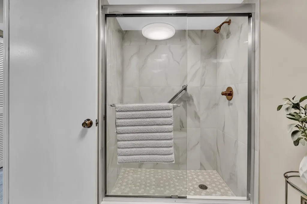 2804 N 46th Avenue Hollywood FL 33021