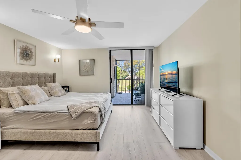 2804 N 46th Avenue Hollywood FL 33021
