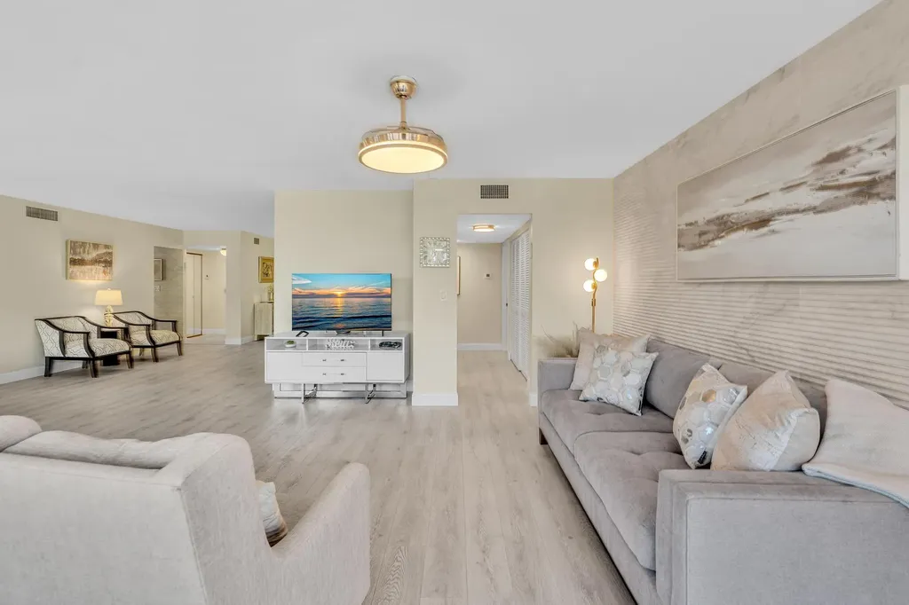 2804 N 46th Avenue Hollywood FL 33021