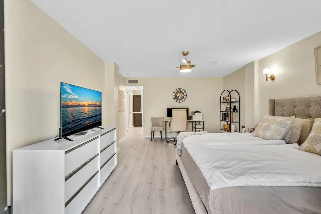 2804 N 46th Avenue Hollywood FL 33021