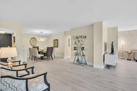 2804 N 46th Avenue Hollywood FL 33021