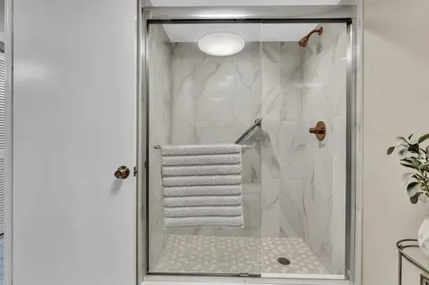 2804 N 46th Avenue Hollywood FL 33021