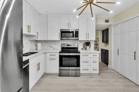 2804 N 46th Avenue Hollywood FL 33021