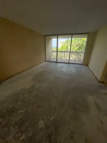 7091 Environ Boulevard Lauderhill FL 33319