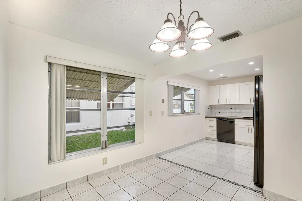8547 NW 12th Street Plantation FL 33322