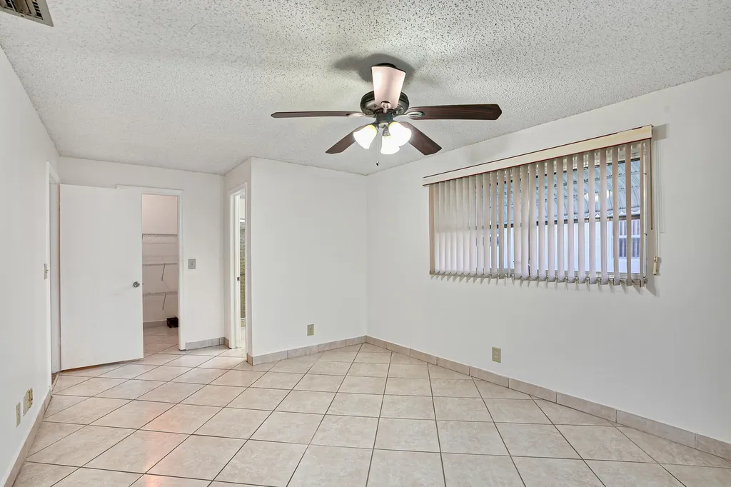 8547 NW 12th Street Plantation FL 33322