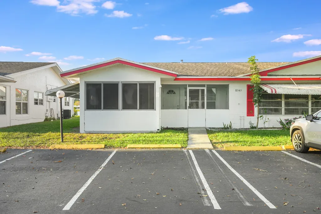 8547 NW 12th Street Plantation FL 33322
