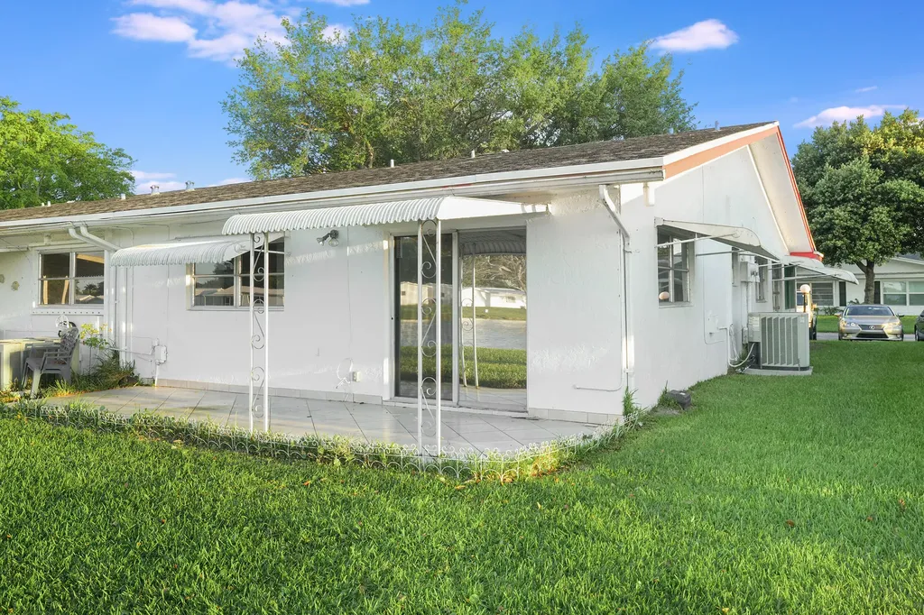 8547 NW 12th Street Plantation FL 33322