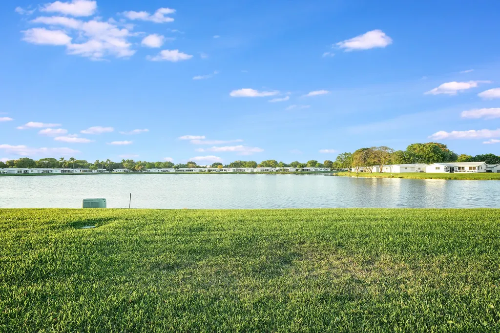 8547 NW 12th Street Plantation FL 33322